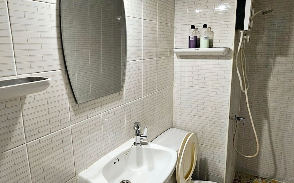 IMPACT Muang Thong Thani,daily rental room, Muang Thong Popular Condo C5, Bangkok