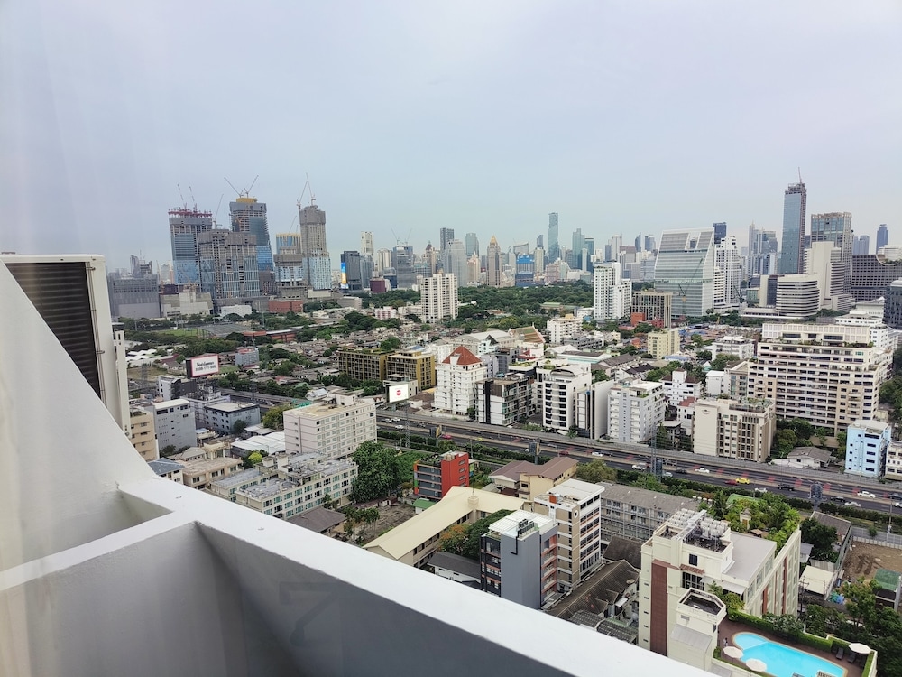 Foto de Omni Tower Sukhumvit Nana - Direct