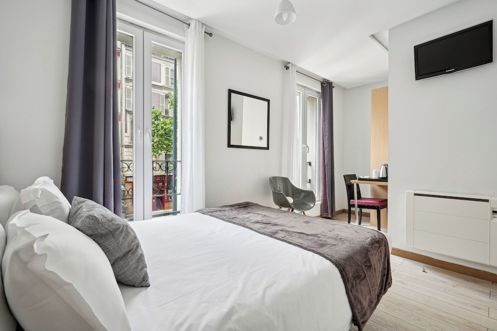 Foto de Hotel Le National Clichy Paris