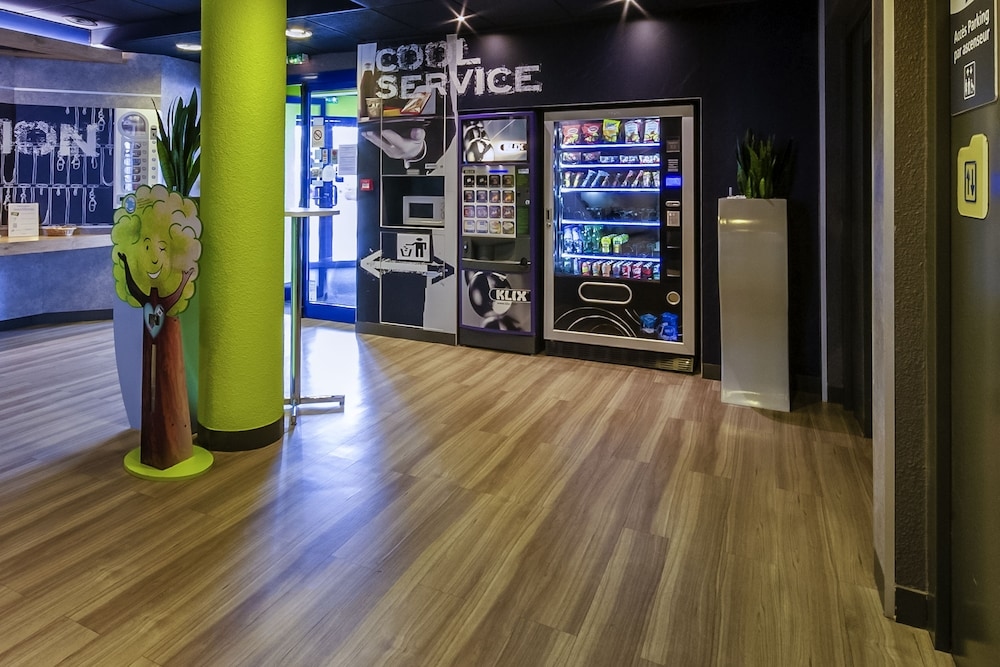 Foto de ibis budget Courbevoie Paris la Defense 1