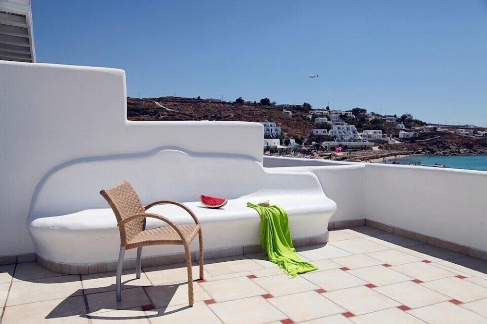 Foto de Petinos Beach Hotel