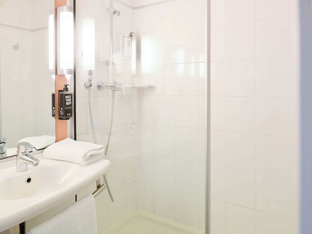 Foto de ibis Rueil-Malmaison Centre
