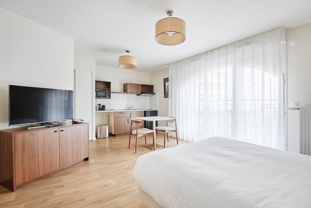 ApartHotel Paris Levallois Maurice Ravel, Paris