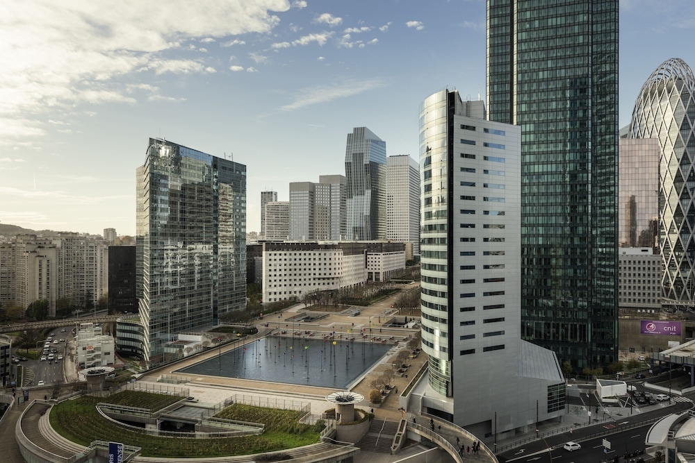 ibis Paris La Défense Esplanade