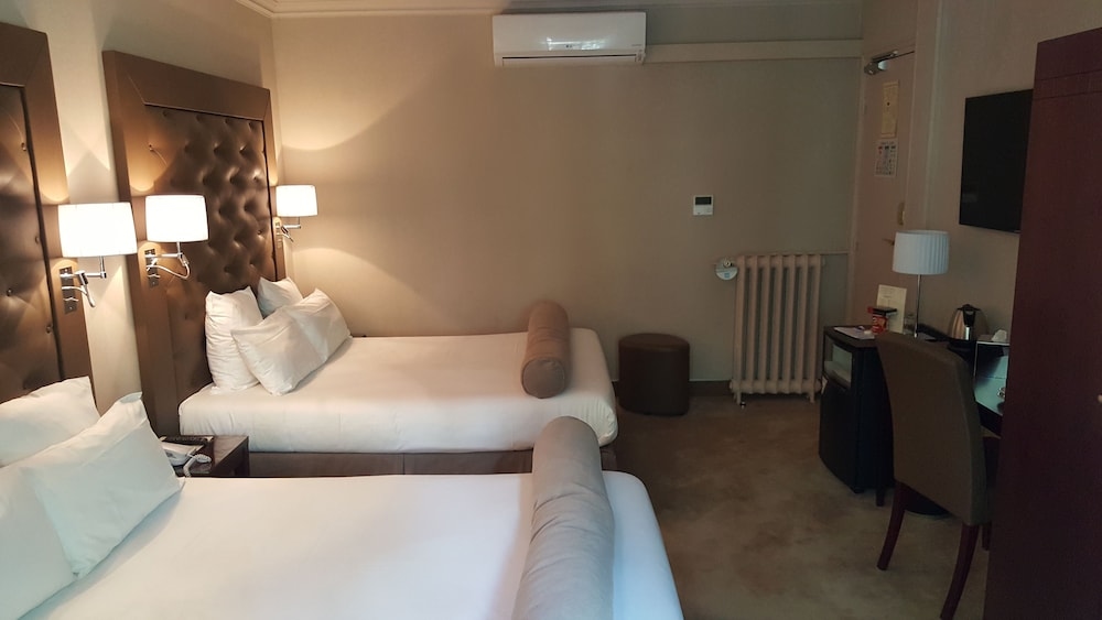 Foto de Hôtel Saint Cyr Etoile