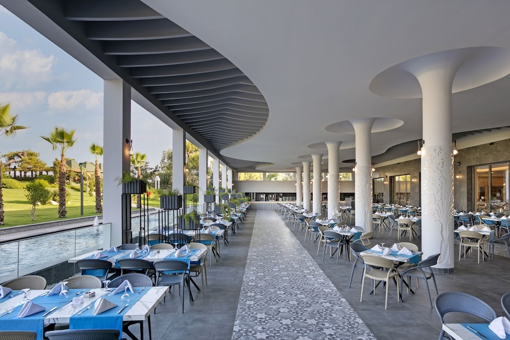 Foto de Mövenpick Resort Antalya Tekirova