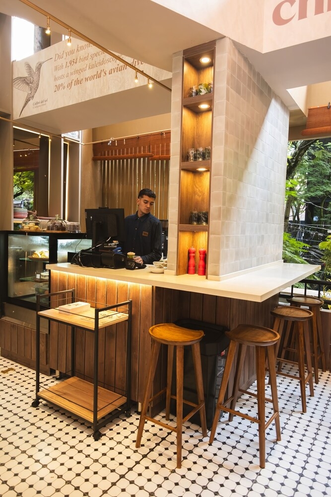 Nakúa Stay + Work, Poblado
