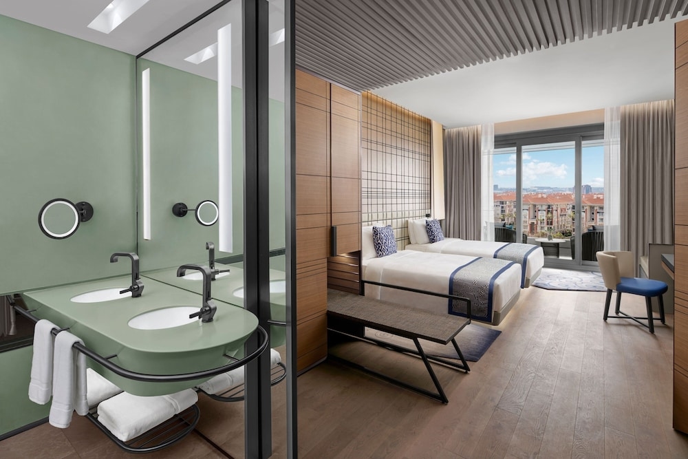Foto de JW Marriott Hotel Istanbul Marmara Sea