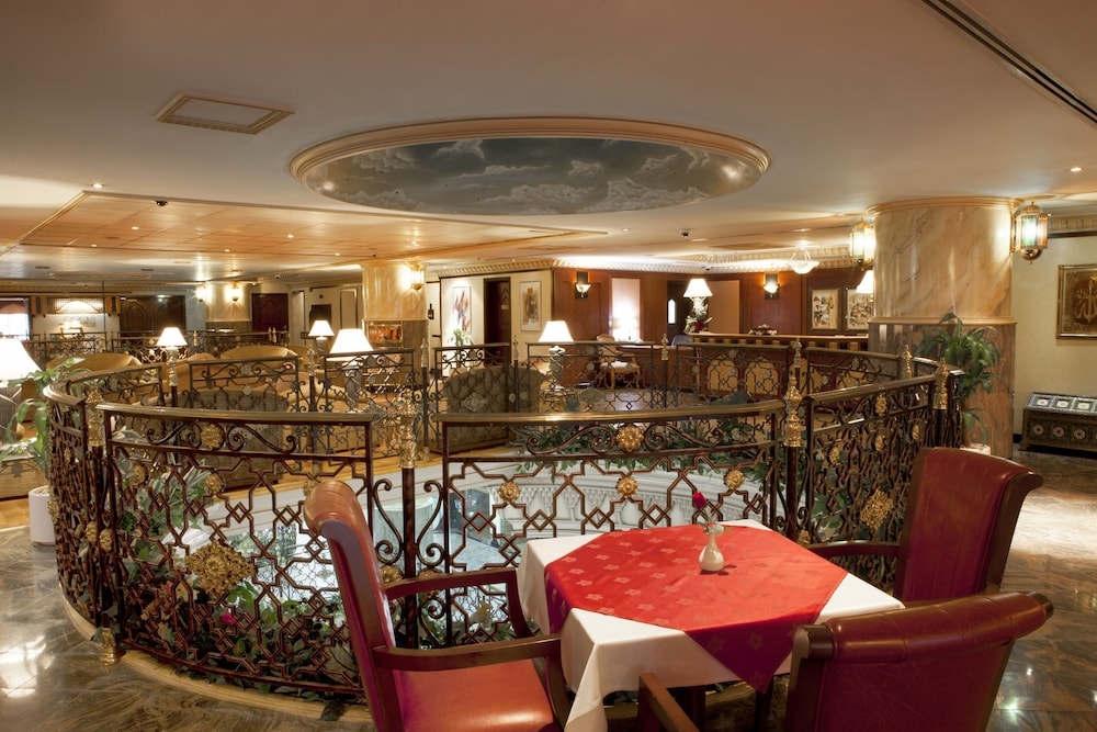 Foto de Landmark Plaza Hotel