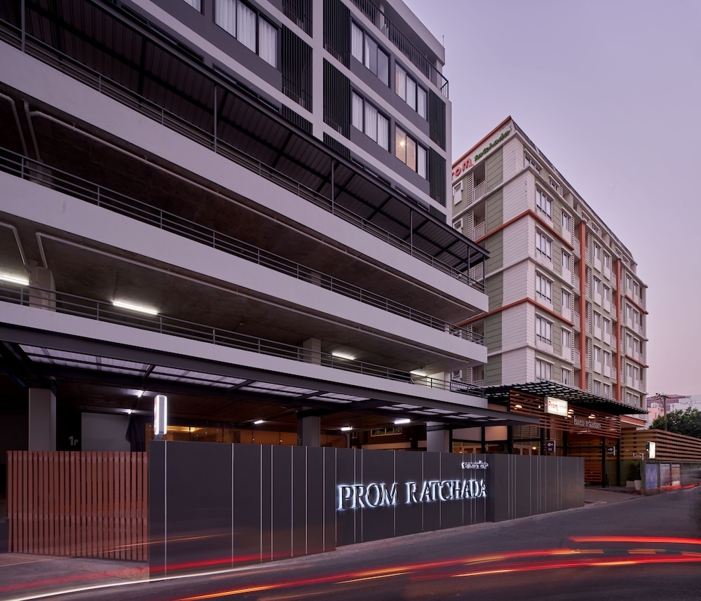 Prom Hotel