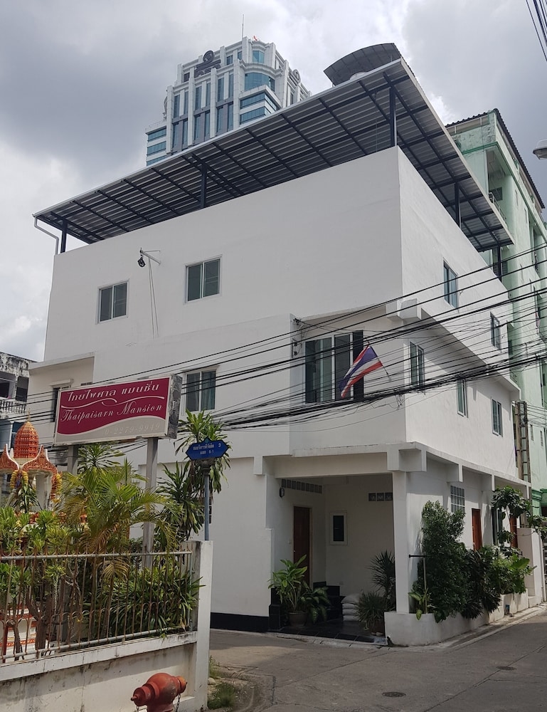 Sam's Place, Bangkok