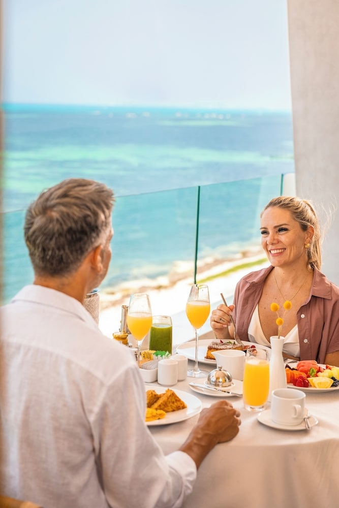 Foto de Hotel Mousai Cancun Ocean Front Adults Only