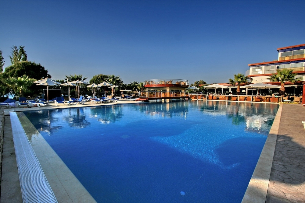 Foto de All Senses Ocean Blue Sea Side Resort
