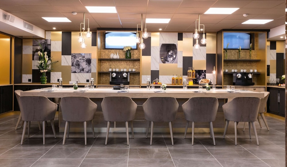 Foto de Niepce Paris Hotel, Curio Collection by Hilton