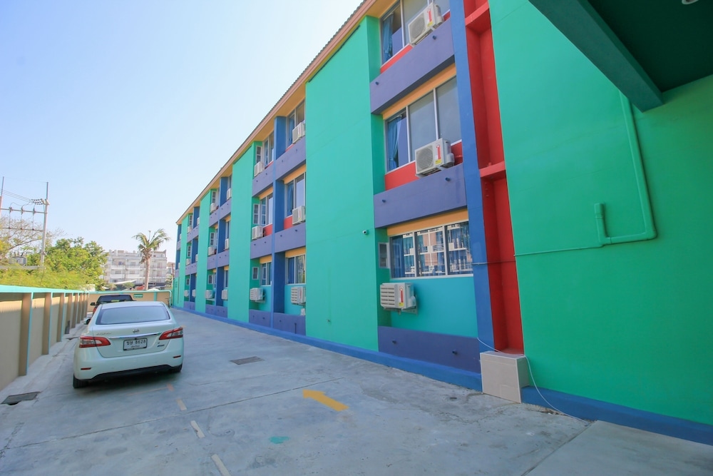 Foto de The Sea Bangsaen Hotel