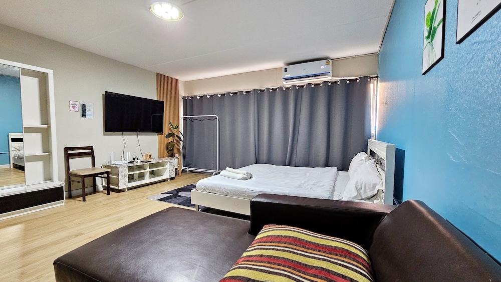 IMPACT Muang Thong Thani,daily rental room, Muang Thong Popular Condo C5, Bangkok