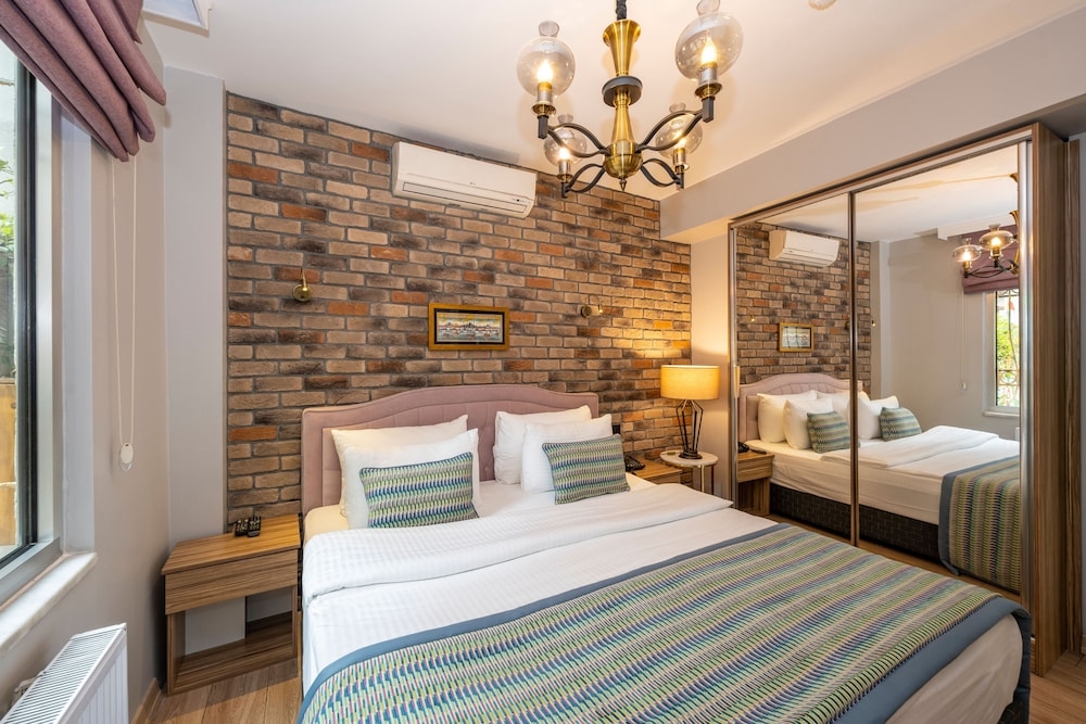 Foto de The Marions Suite Hotel