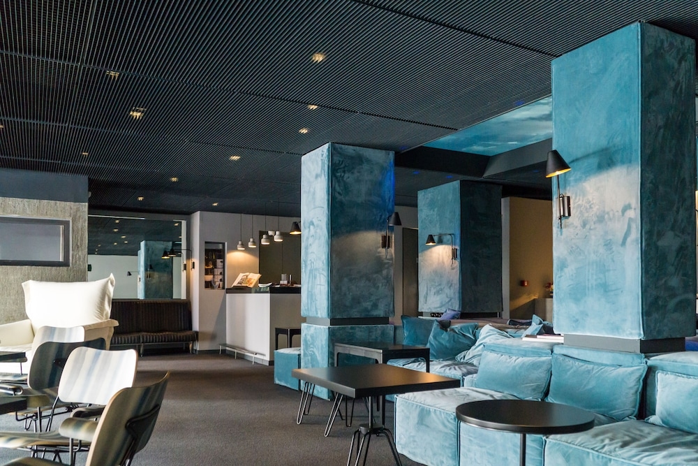 Periscope Hotel