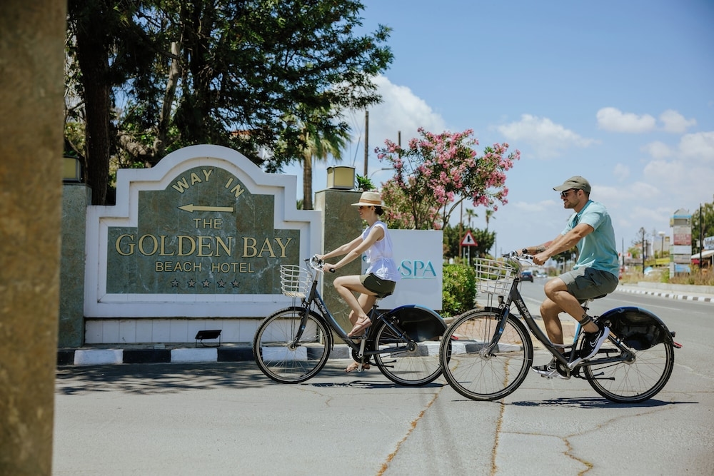 Foto de Golden Bay Beach Hotel