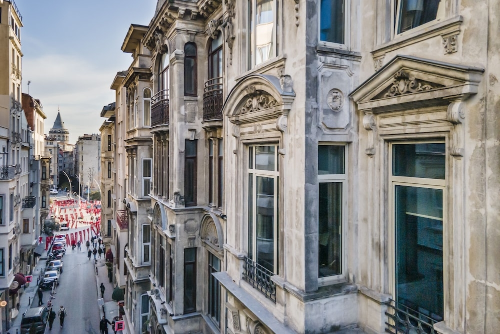 Ansen Suites