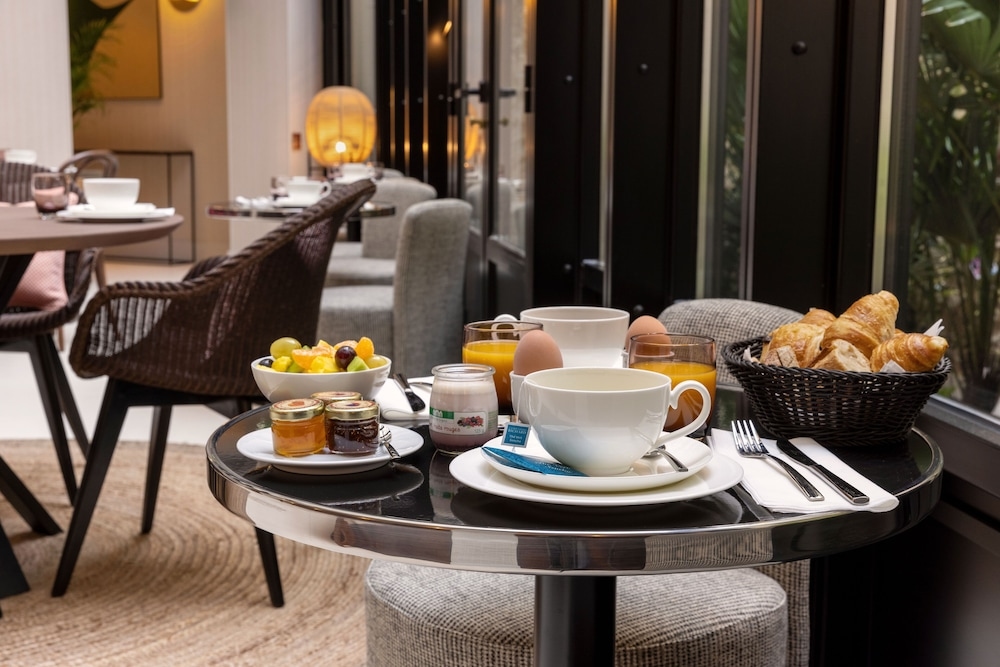 Hotel Moderniste, Paris
