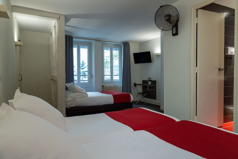Foto de The Originals City, Hôtel Lecourbe, Paris Tour Eiffel
