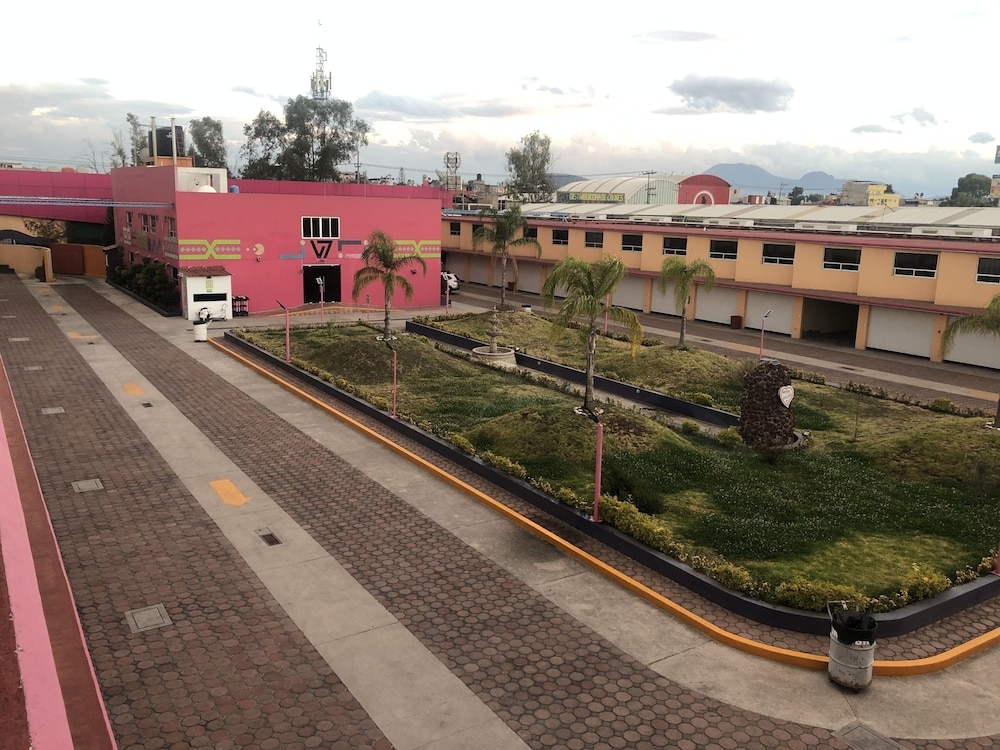 Hotel & Villas 7