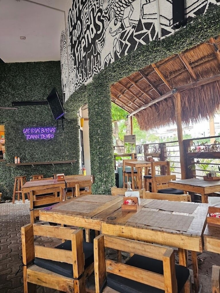 Foto de Sahara Hotel