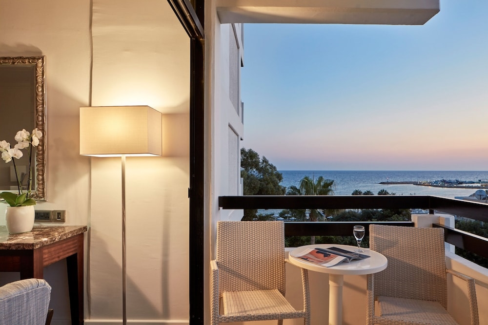Foto de Grecian Bay Hotel
