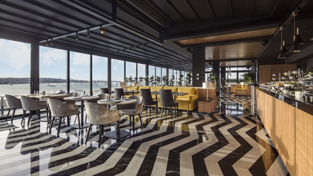 Foto de Metropolitan Hotels Bosphorus