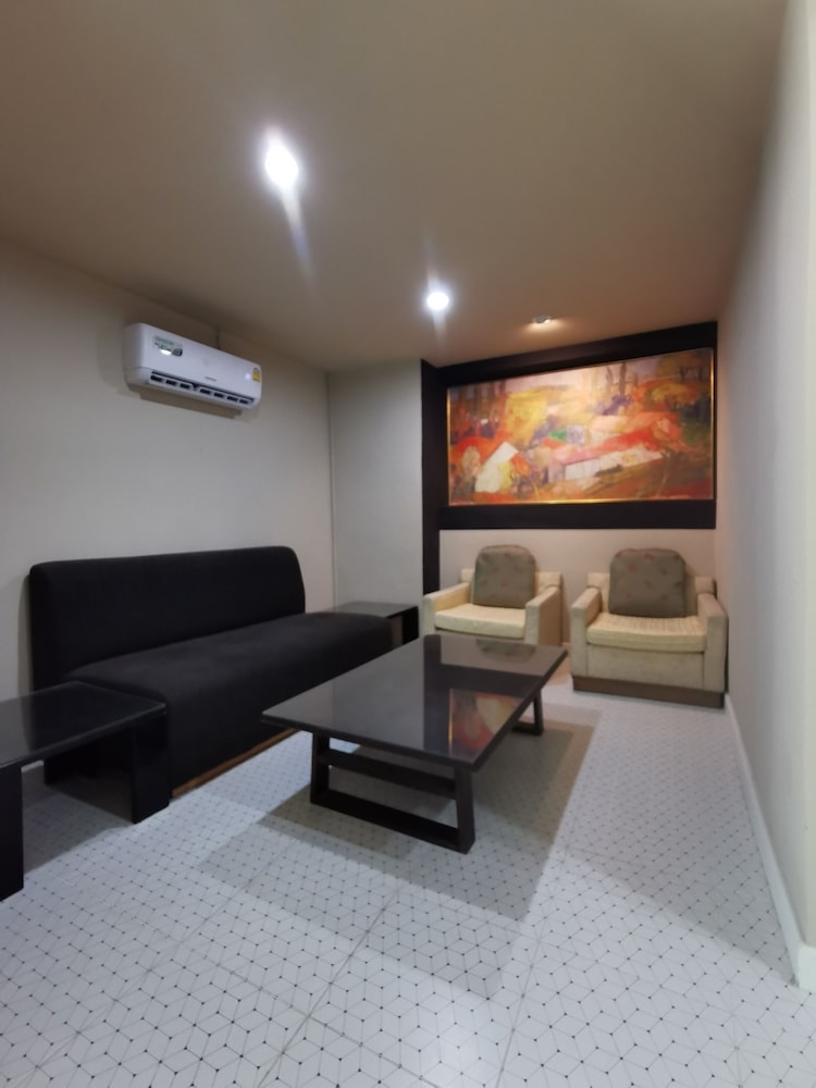 Foto de The Sea Bangsaen Hotel