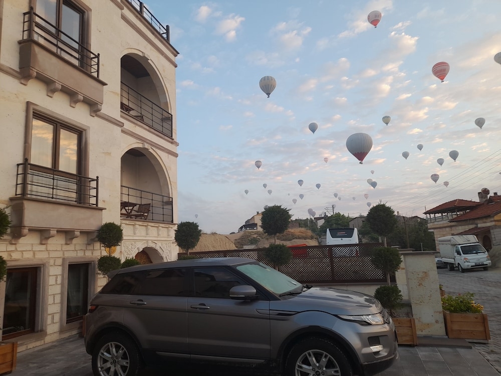 Acer Cave Hotel