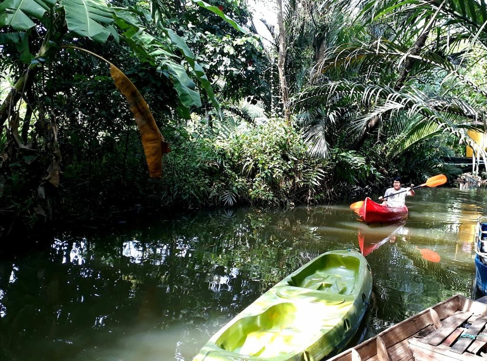 Foto de Baan Klangsuan Bang Korbua