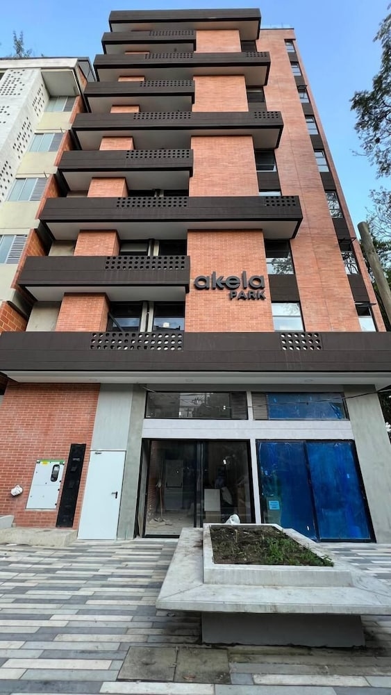 Akela Park · 3n · Solo habitación · Medellín