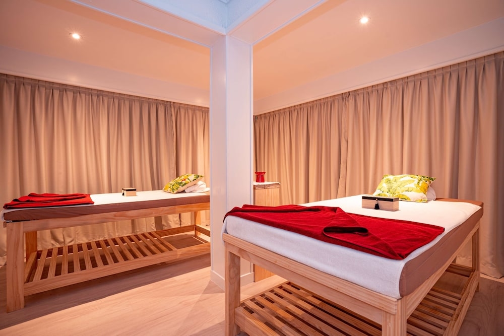Foto de DoubleTree by Hilton Noumea Ilot Maitre Resort