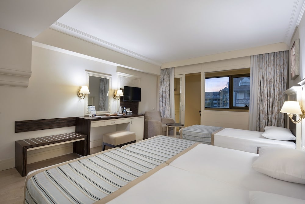 Foto de Aydinbey King's Palace & Spa -Ultra All Inclusive