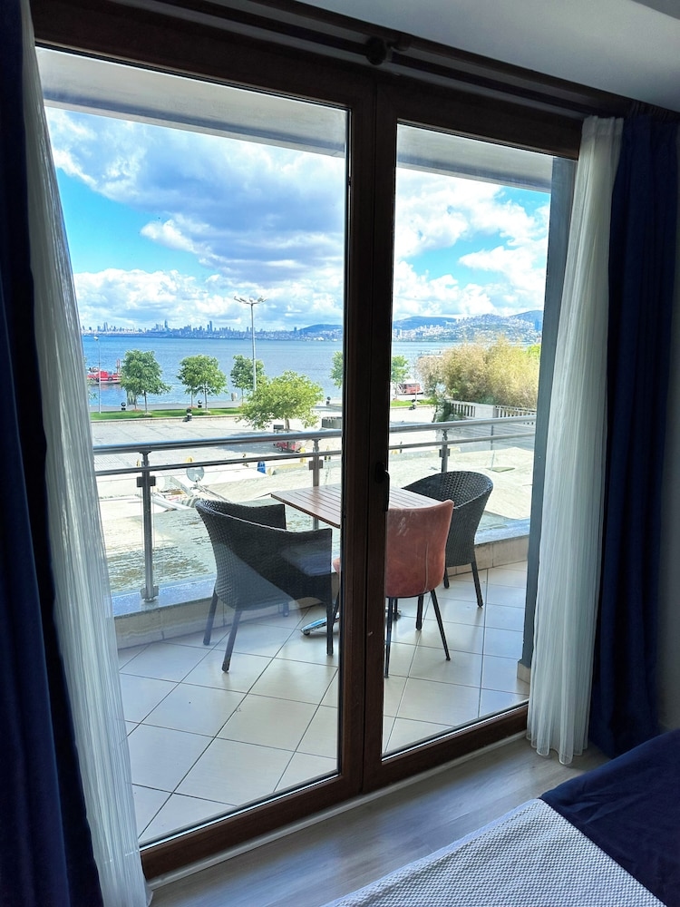 Foto de Büyükada Comfort Hotel