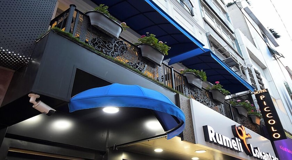 Hotel Adamel City