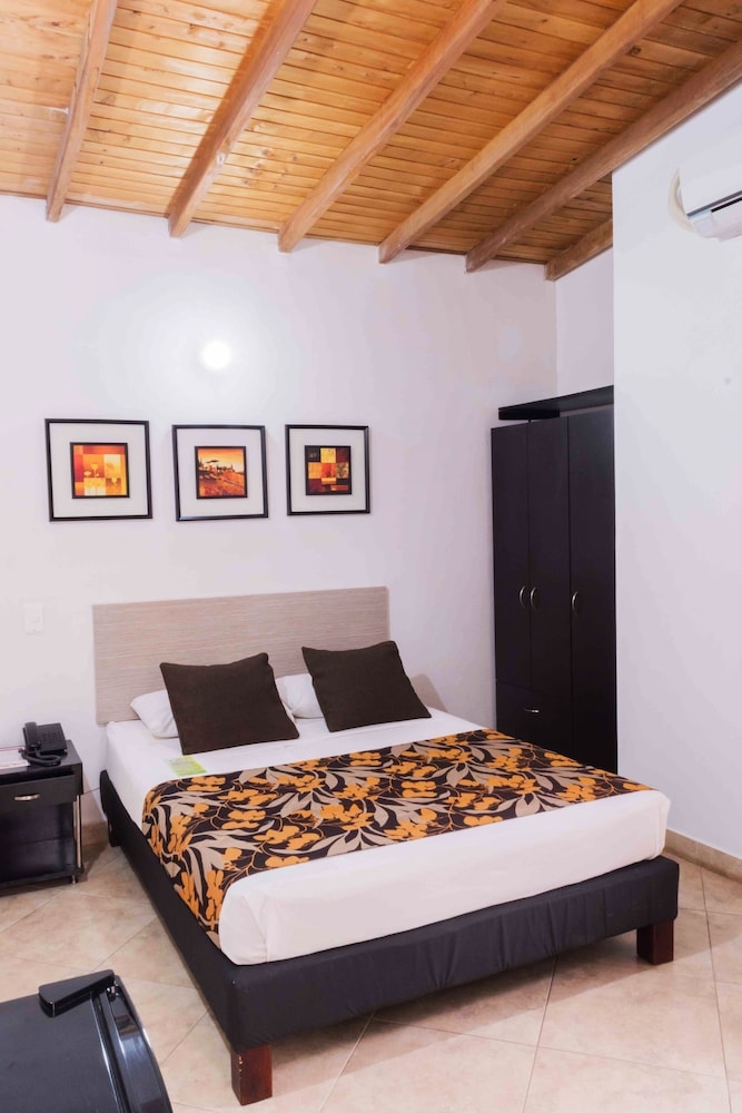 Hotel Quinta Avenida, Laureles