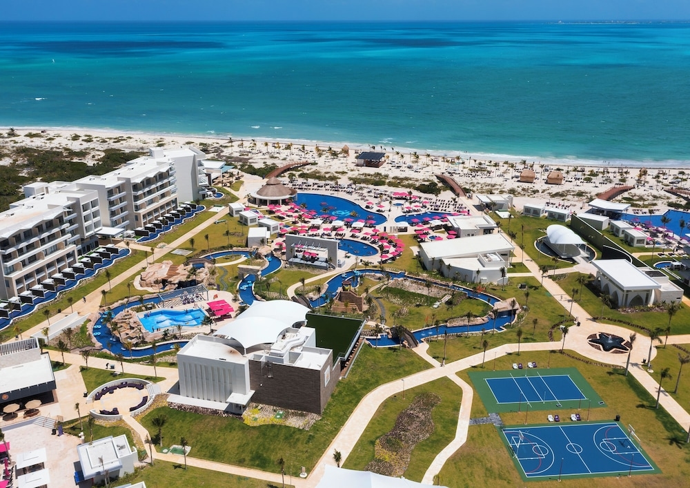 Planet Hollywood Cancun by Royalton, An Autograph Collection All-Inclusive Resort