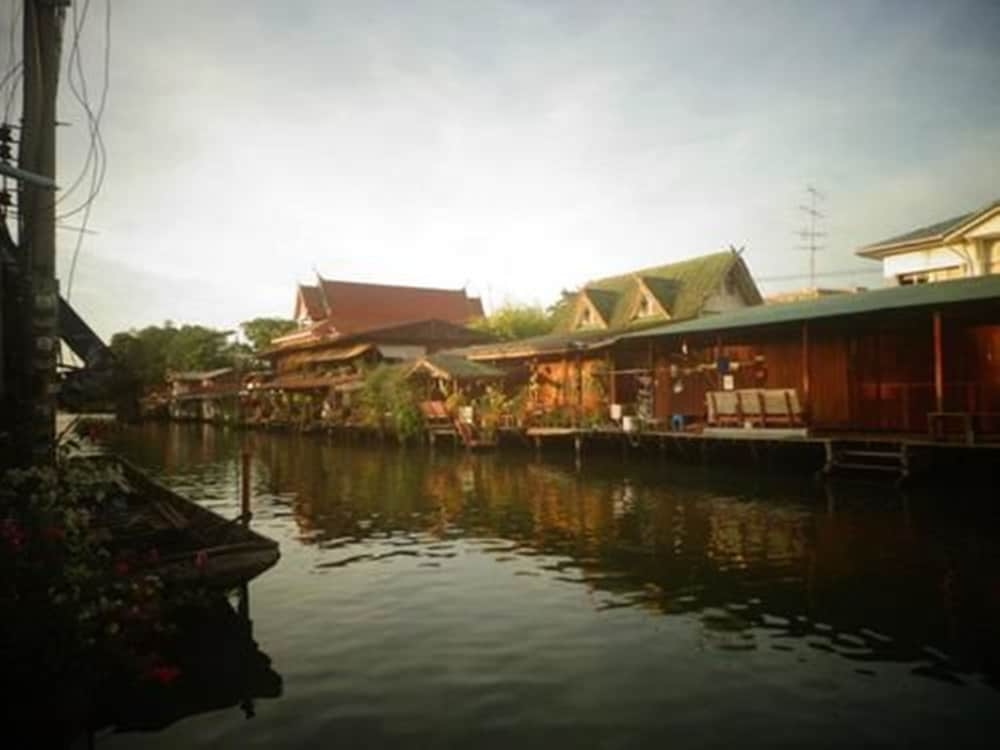 Bang Luang House