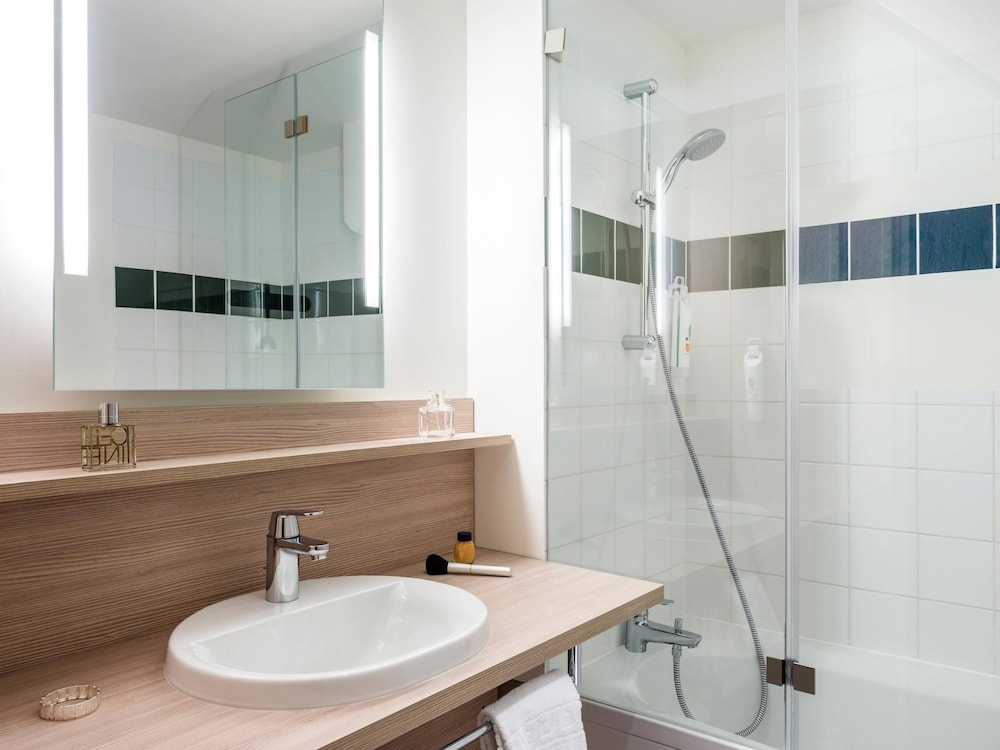 Foto de ibis Styles Paris Velizy
