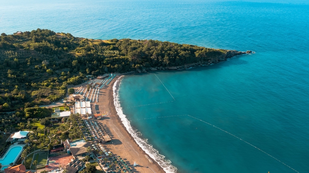 Foto de Laguna Beach Alya Resort & SPA - All Inclusive