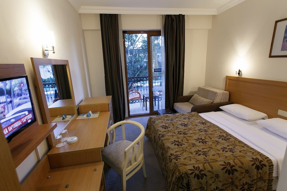 Foto de Perdikia Beach Hotel