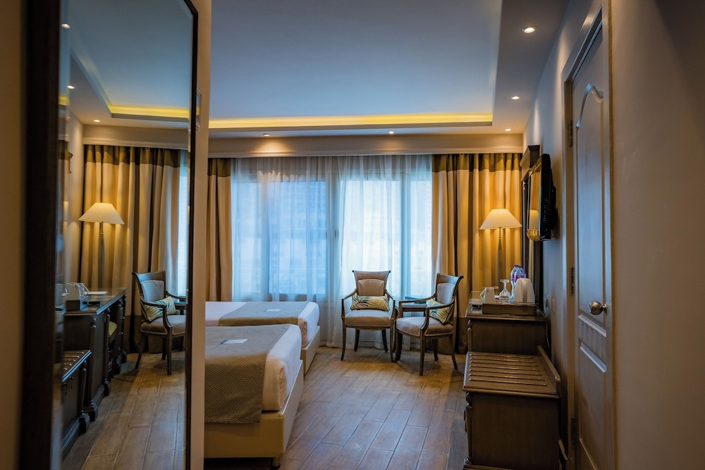 Foto de SUNRISE Alex Avenue Hotel