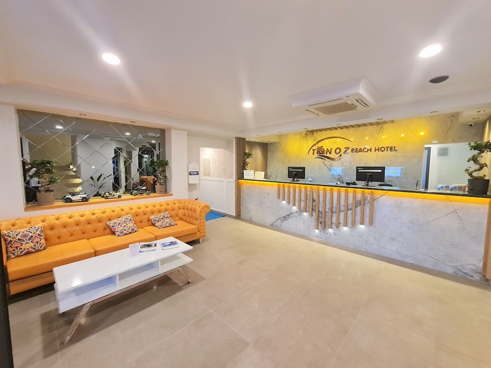 Foto de Tonoz Beach Hotel