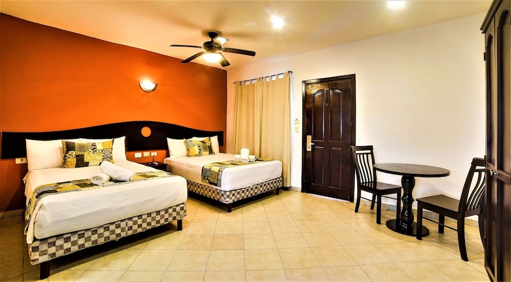 Foto de Hotel Colonial Playa del Carmen
