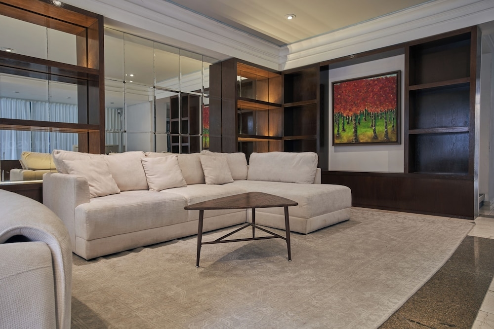 Foto de Residence L´ Heritage Tennyson by BlueBay