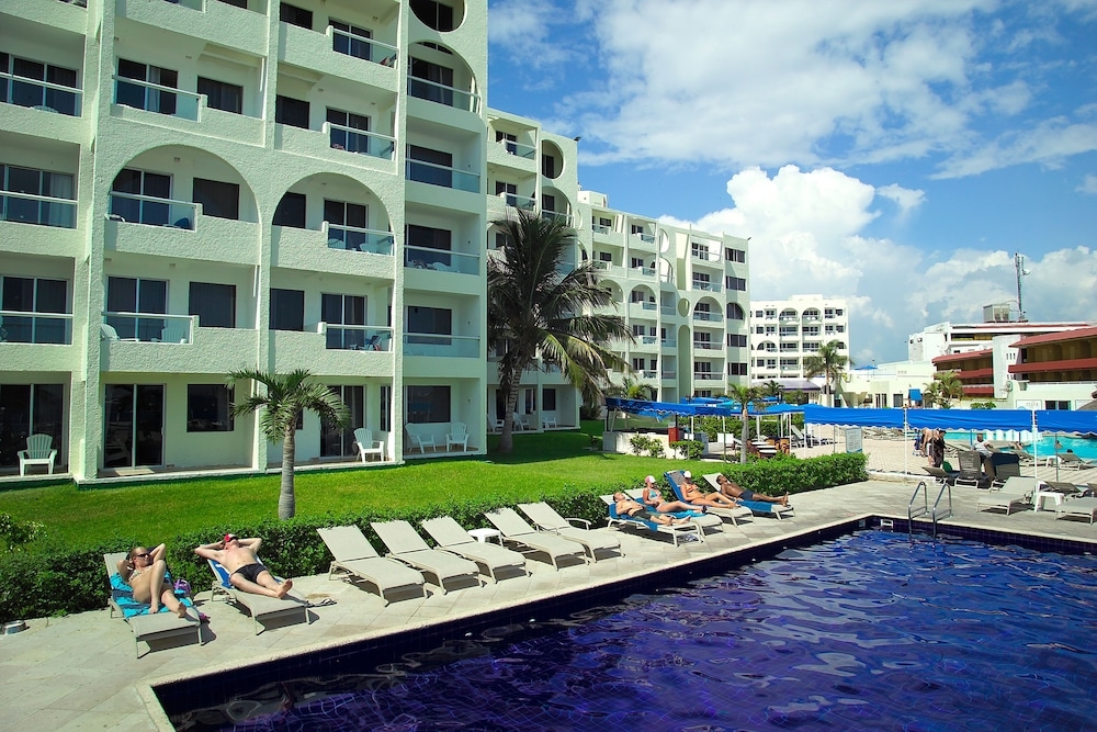 Foto de Aquamarina Beach Hotel