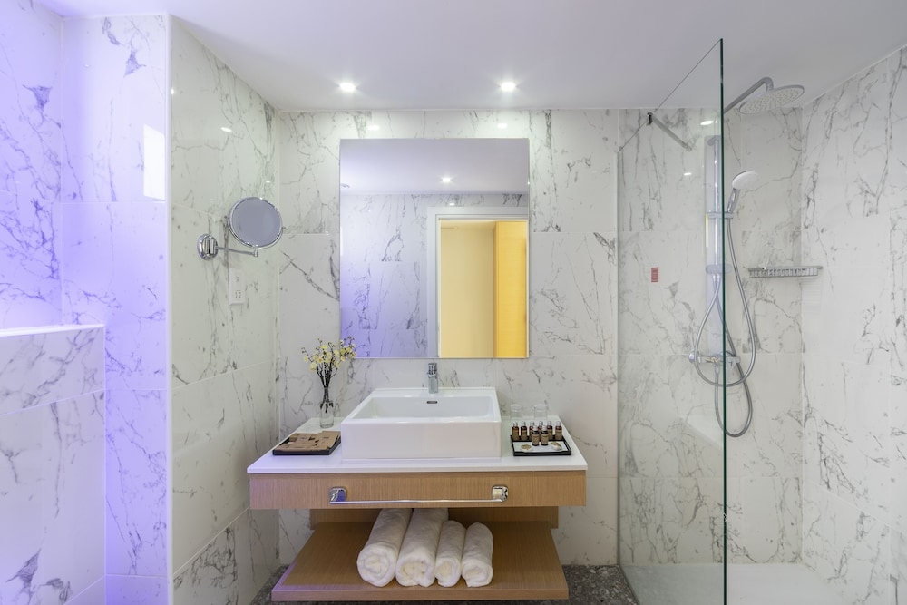Foto de Leonardo Crystal Cove & Spa by the sea - Adults Only